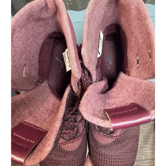Nike Air Jordan Future Boots Night Maroon Mens 9M 854554-600 Weatherproof main image 9